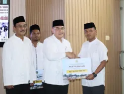 Penyerahan bantuan ATR/BPN kepada ASN asal Aceh terdampak banjir
