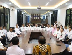 Taruna STPN melakukan pemetaan digital bidang tanah di Kabupaten Batang