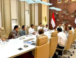 Presiden Prabowo memimpin rapat terbatas kabinet percepatan program nasional