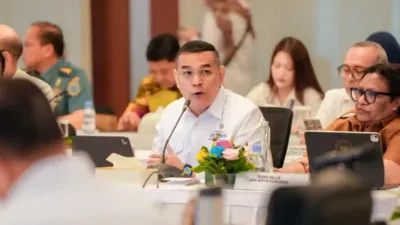 tanggul laut pantura jawa proyek infrastruktur pesisir