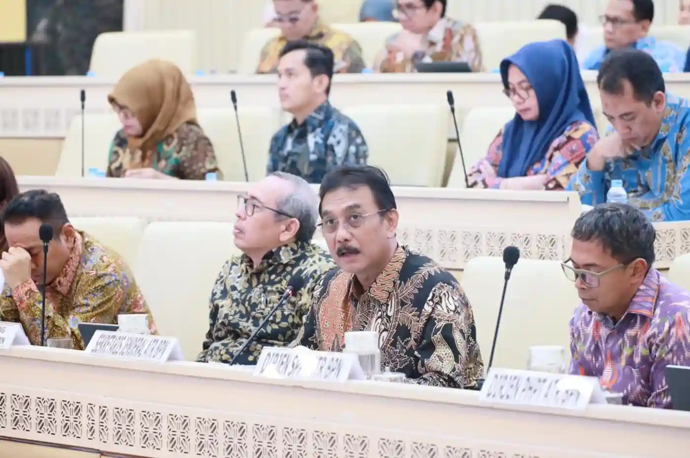 7 layanan prioritas atr bpn dipaparkan dalam rapat bersama komisi ii dpr ri