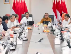 sekjen atrbpn pimpin evaluasi semester dua untuk target kinerja 2026