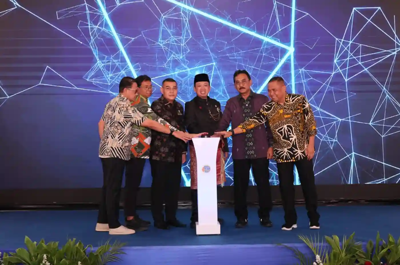 menteri nusron wahid meluncurkan program transformasi pelayanan atr bpn