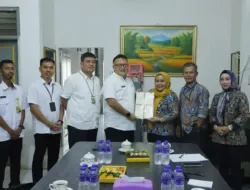 penyerahan dokumen sertifikat hak pakai oleh kantor pertanahan pesawaran