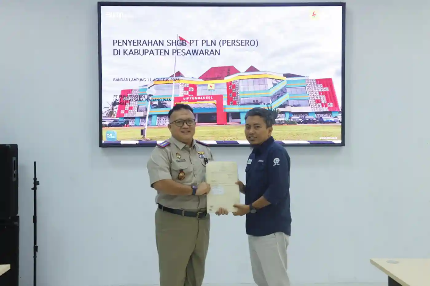 penyerahan sertifikat hgb pln pesawaran oleh bpn