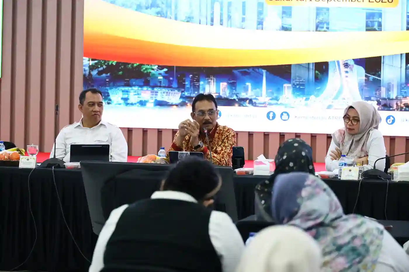 rapat evaluasi peningkatan kinerja dan transformasi layanan di lingkungan kementerian atr bpn